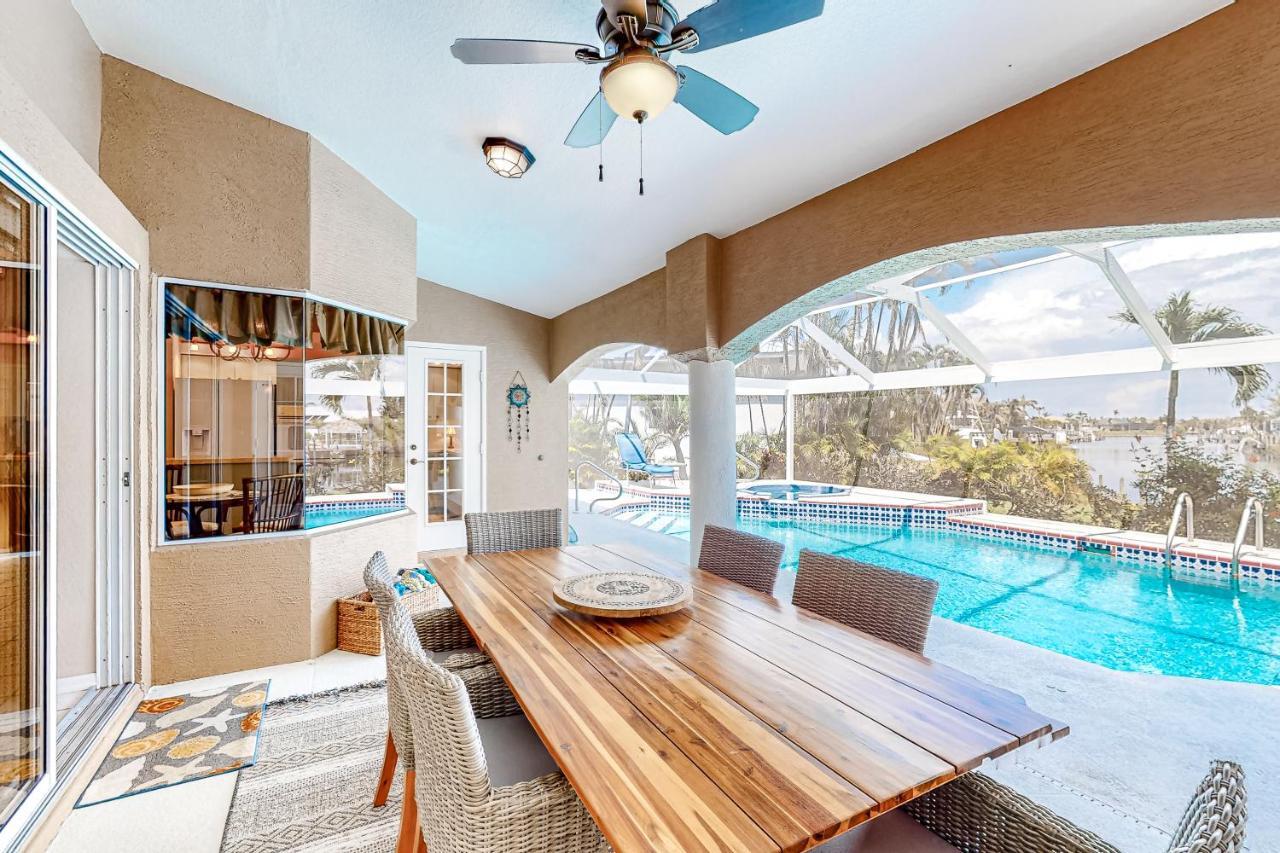 Life At The Canal Cape Coral Exterior foto